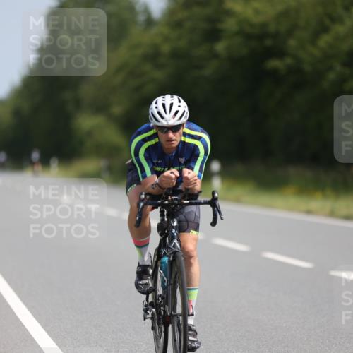 22.06.2025 - Viking Triathlon Yannick Fuchs http://msf.ph/oto/8106348 22.06.2025 11:30:35 Radfahren 41, 194, 246, 268, 381, 604, 636, 649 meine-sportfotos.de