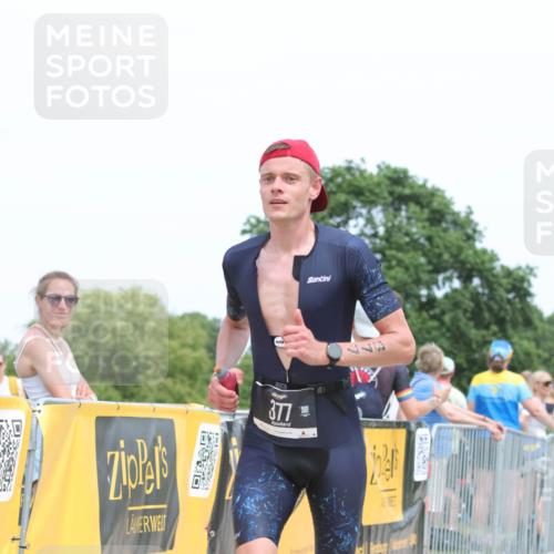 22.06.2025 - Viking Triathlon H.Heesch http://msf.ph/oto/8106363 22.06.2025 14:28:35 Laufen 98, 377, 550 meine-sportfotos.de