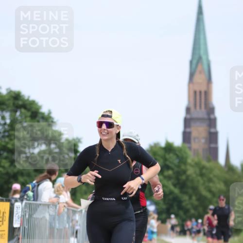 22.06.2025 - Viking Triathlon H.Heesch http://msf.ph/oto/8106379 22.06.2025 13:51:27 Laufen 37, 308 meine-sportfotos.de