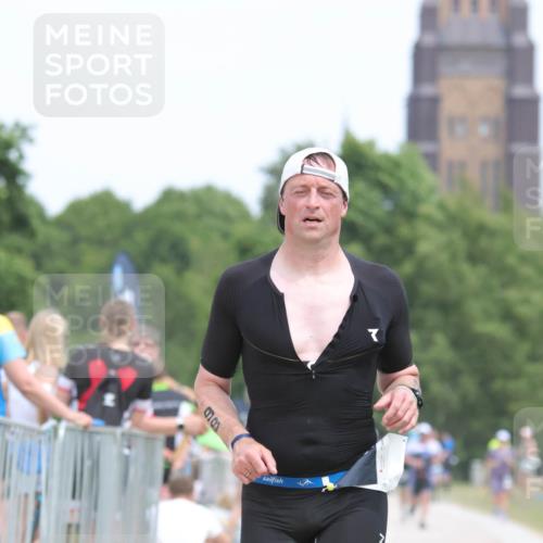 22.06.2025 - Viking Triathlon H.Heesch http://msf.ph/oto/8106382 22.06.2025 14:28:36 Laufen 98, 377, 550 meine-sportfotos.de