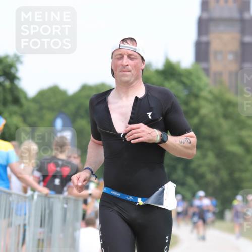 22.06.2025 - Viking Triathlon H.Heesch http://msf.ph/oto/8106396 22.06.2025 14:28:36 Laufen 98, 377, 550 meine-sportfotos.de