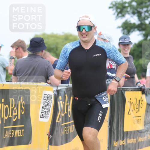 22.06.2025 - Viking Triathlon H.Heesch http://msf.ph/oto/8106407 22.06.2025 14:40:57 Laufen 76, 439, 458 meine-sportfotos.de
