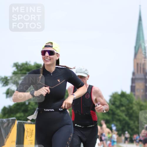22.06.2025 - Viking Triathlon H.Heesch http://msf.ph/oto/8106410 22.06.2025 13:51:28 Laufen 37, 308 meine-sportfotos.de