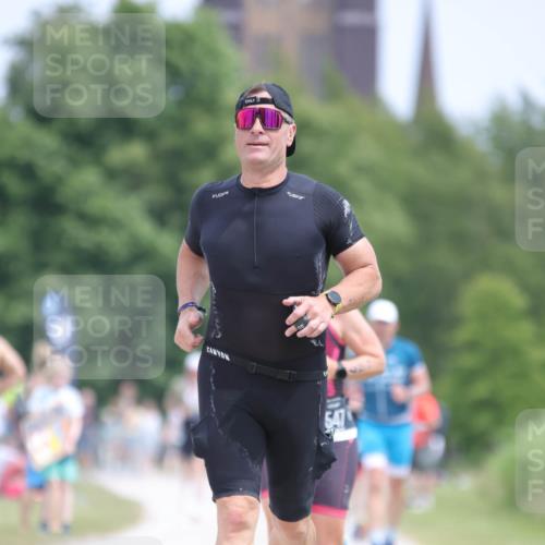 22.06.2025 - Viking Triathlon H.Heesch http://msf.ph/oto/8106412 22.06.2025 13:51:33 Laufen 308, 364, 547 meine-sportfotos.de