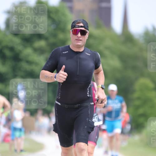22.06.2025 - Viking Triathlon H.Heesch http://msf.ph/oto/8106419 22.06.2025 13:51:33 Laufen 308, 364, 547 meine-sportfotos.de
