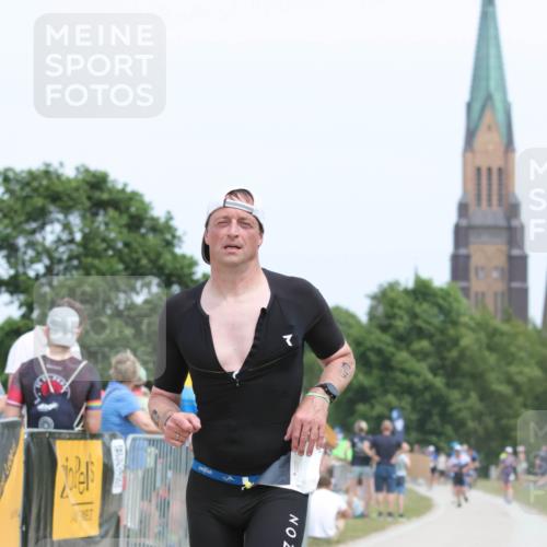 22.06.2025 - Viking Triathlon H.Heesch http://msf.ph/oto/8106427 22.06.2025 14:28:37 Laufen 98, 377, 550 meine-sportfotos.de