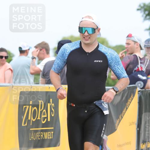 22.06.2025 - Viking Triathlon H.Heesch http://msf.ph/oto/8106428 22.06.2025 14:40:58 Laufen 76, 185, 458 meine-sportfotos.de