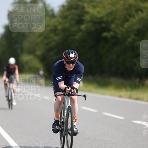 22.06.2025 - Viking Triathlon Yannick Fuchs http://msf.ph/oto/8106443 22.06.2025 11:30:45 Radfahren 79, 194, 381, 408, 604 meine-sportfotos.de