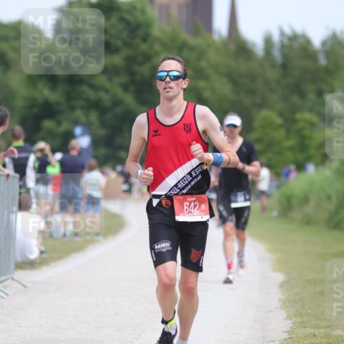 22.06.2025 - Viking Triathlon H.Heesch http://msf.ph/oto/8106444 22.06.2025 14:13:13 Laufen 77, 642, 661 meine-sportfotos.de