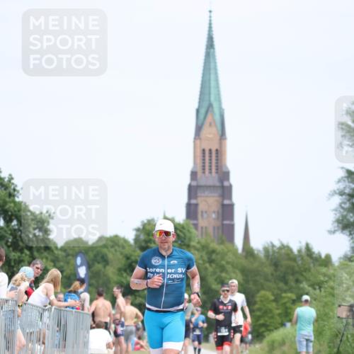 22.06.2025 - Viking Triathlon H.Heesch http://msf.ph/oto/8106470 22.06.2025 13:51:43 Laufen 406, 547 meine-sportfotos.de