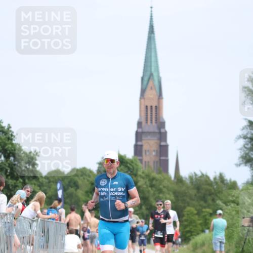 22.06.2025 - Viking Triathlon H.Heesch http://msf.ph/oto/8106475 22.06.2025 13:51:43 Laufen 406, 547 meine-sportfotos.de