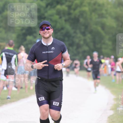 22.06.2025 - Viking Triathlon H.Heesch http://msf.ph/oto/8106513 22.06.2025 14:41:15 Laufen 191, 493, 605 meine-sportfotos.de