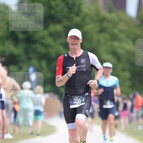 22.06.2025 - Viking Triathlon H.Heesch http://msf.ph/oto/8106549 22.06.2025 13:52:17 Laufen 300, 365 meine-sportfotos.de