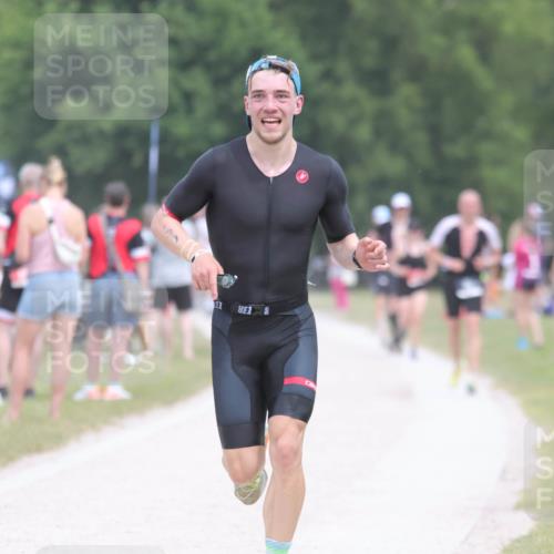 22.06.2025 - Viking Triathlon H.Heesch http://msf.ph/oto/8106589 22.06.2025 14:41:23 Laufen 87, 168, 191 meine-sportfotos.de