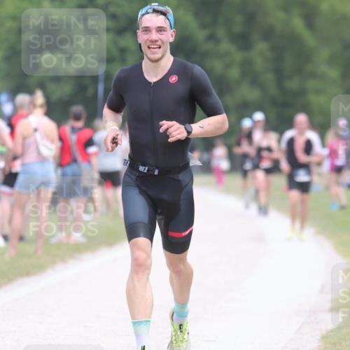 22.06.2025 - Viking Triathlon H.Heesch http://msf.ph/oto/8106599 22.06.2025 14:41:23 Laufen 87, 168, 191 meine-sportfotos.de