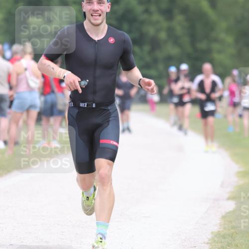 22.06.2025 - Viking Triathlon H.Heesch http://msf.ph/oto/8106613 22.06.2025 14:41:23 Laufen 87, 168, 191 meine-sportfotos.de