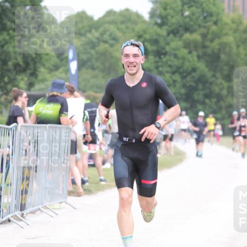 22.06.2025 - Viking Triathlon H.Heesch http://msf.ph/oto/8106629 22.06.2025 14:41:24 Laufen 87, 168, 191 meine-sportfotos.de
