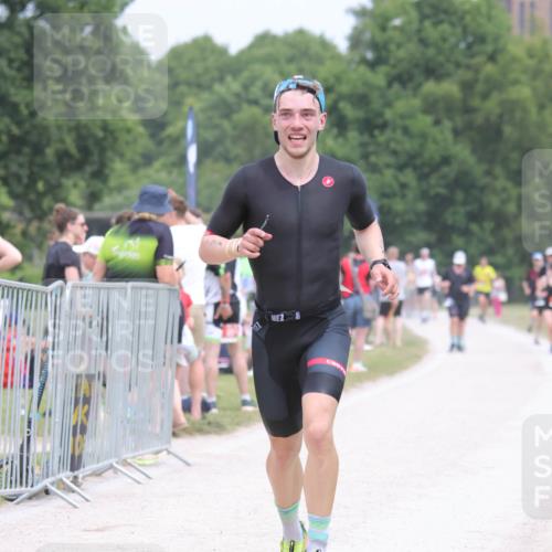 22.06.2025 - Viking Triathlon H.Heesch http://msf.ph/oto/8106647 22.06.2025 14:41:25 Laufen 87, 168, 191 meine-sportfotos.de