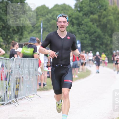 22.06.2025 - Viking Triathlon H.Heesch http://msf.ph/oto/8106655 22.06.2025 14:41:25 Laufen 87, 168, 191 meine-sportfotos.de