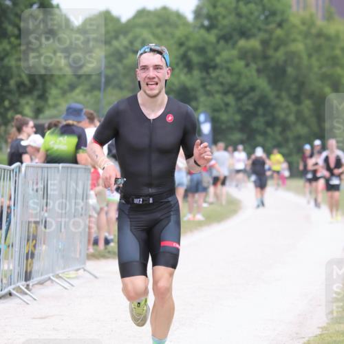 22.06.2025 - Viking Triathlon H.Heesch http://msf.ph/oto/8106668 22.06.2025 14:41:25 Laufen 87, 168, 191 meine-sportfotos.de