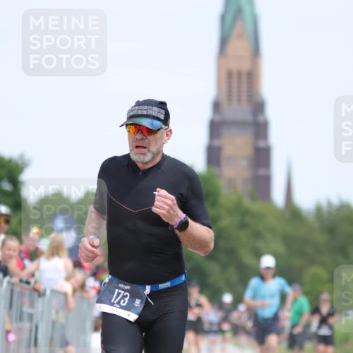 22.06.2025 - Viking Triathlon H.Heesch http://msf.ph/oto/8106681 22.06.2025 14:16:50 Laufen 30, 68, 173, 651 meine-sportfotos.de