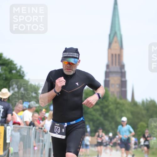 22.06.2025 - Viking Triathlon H.Heesch http://msf.ph/oto/8106689 22.06.2025 14:16:51 Laufen 30, 68, 173, 651 meine-sportfotos.de