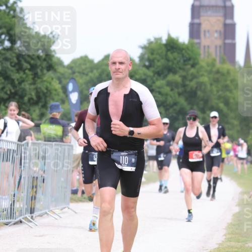22.06.2025 - Viking Triathlon H.Heesch http://msf.ph/oto/8106690 22.06.2025 14:41:41 Laufen 110, 527, 653 meine-sportfotos.de