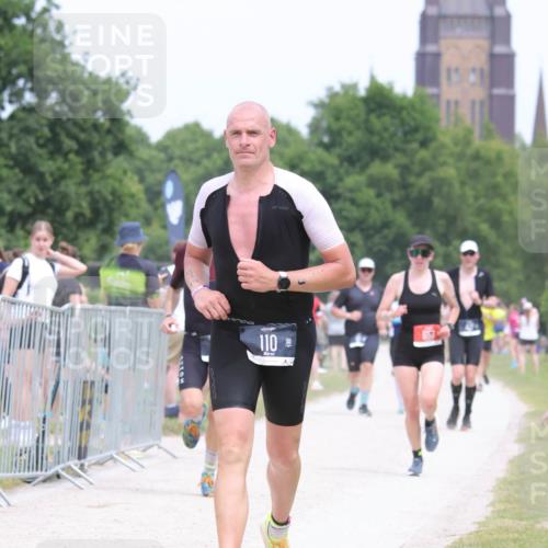 22.06.2025 - Viking Triathlon H.Heesch http://msf.ph/oto/8106695 22.06.2025 14:41:41 Laufen 110, 527, 653 meine-sportfotos.de