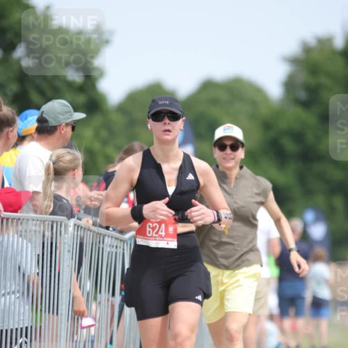 22.06.2025 - Viking Triathlon H.Heesch http://msf.ph/oto/8106705 22.06.2025 14:17:01 Laufen 68, 135, 530, 610, 624 meine-sportfotos.de