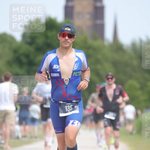 22.06.2025 - Viking Triathlon H.Heesch http://msf.ph/oto/8106741 22.06.2025 14:17:06 Laufen 135, 388, 530, 610, 624 meine-sportfotos.de