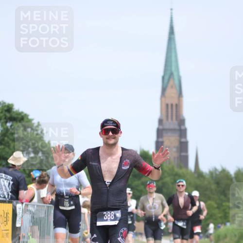 22.06.2025 - Viking Triathlon H.Heesch http://msf.ph/oto/8106764 22.06.2025 14:17:12 Laufen 115, 135, 238, 388, 464 meine-sportfotos.de