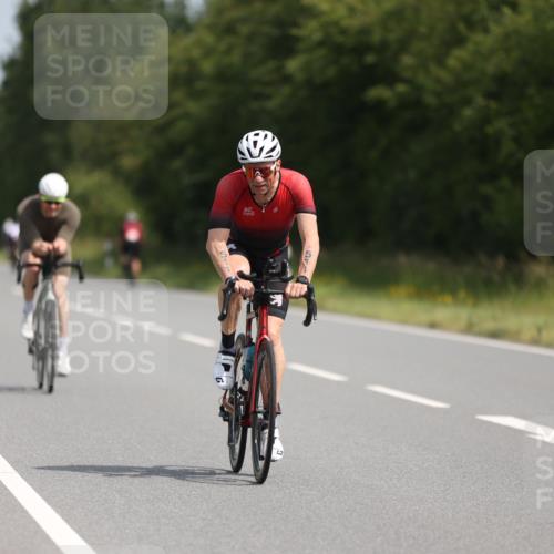 22.06.2025 - Viking Triathlon Yannick Fuchs http://msf.ph/oto/8106785 22.06.2025 11:30:56 Radfahren 44, 156, 329, 335, 408, 511, 535 meine-sportfotos.de