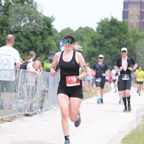 22.06.2025 - Viking Triathlon H.Heesch http://msf.ph/oto/8106795 22.06.2025 14:41:44 Laufen 110, 427, 527, 653 meine-sportfotos.de