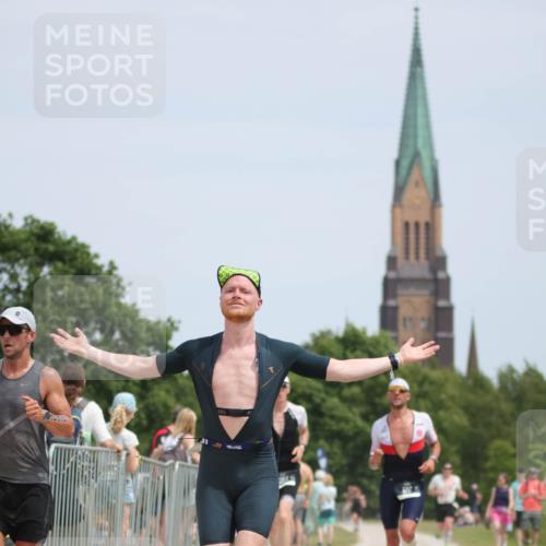 22.06.2025 - Viking Triathlon H.Heesch http://msf.ph/oto/8106802 22.06.2025 13:53:12 Laufen 122, 264, 550, 662 meine-sportfotos.de