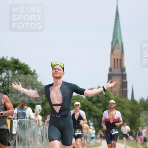 22.06.2025 - Viking Triathlon H.Heesch http://msf.ph/oto/8106806 22.06.2025 13:53:13 Laufen 122, 264, 550, 662 meine-sportfotos.de