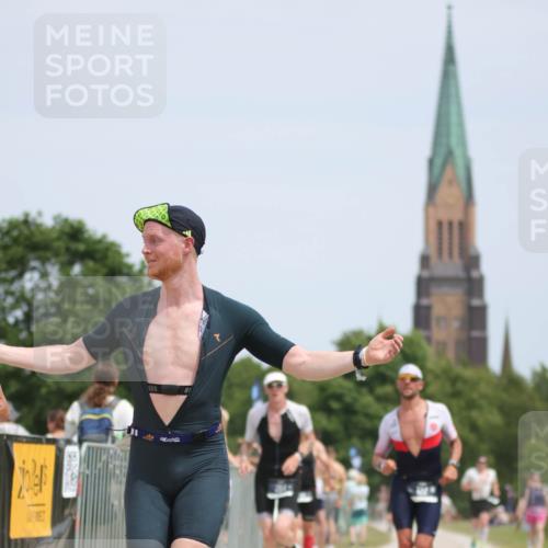22.06.2025 - Viking Triathlon H.Heesch http://msf.ph/oto/8106814 22.06.2025 13:53:13 Laufen 122, 264, 550, 662 meine-sportfotos.de