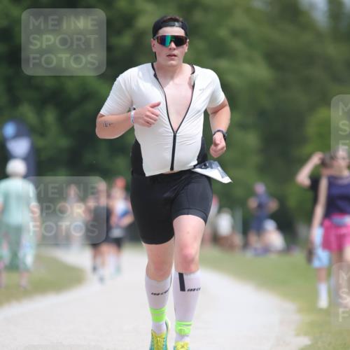 22.06.2025 - Viking Triathlon H.Heesch http://msf.ph/oto/8106839 22.06.2025 13:53:21 Laufen 21, 264 meine-sportfotos.de