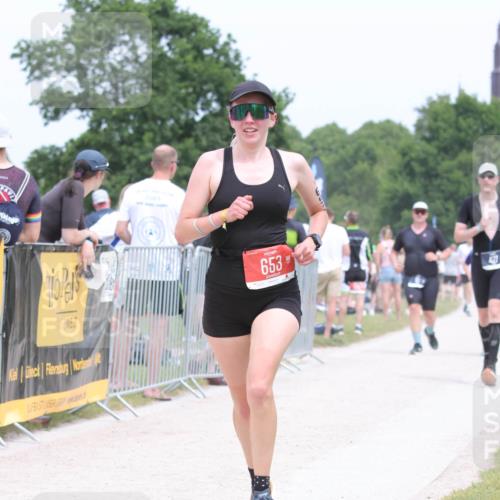 22.06.2025 - Viking Triathlon H.Heesch http://msf.ph/oto/8106841 22.06.2025 14:41:45 Laufen 110, 427, 527, 653 meine-sportfotos.de