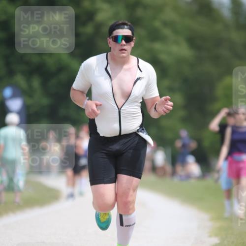 22.06.2025 - Viking Triathlon H.Heesch http://msf.ph/oto/8106843 22.06.2025 13:53:21 Laufen 21, 264 meine-sportfotos.de