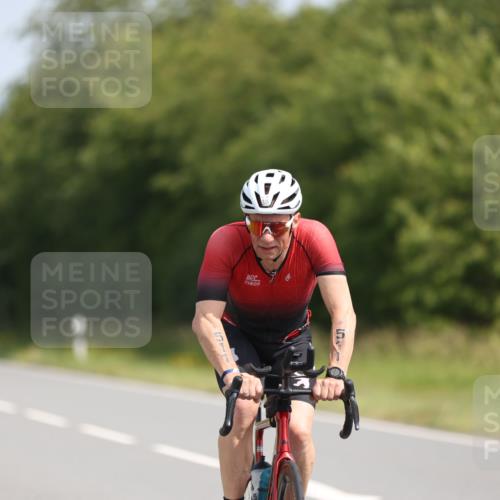 22.06.2025 - Viking Triathlon Yannick Fuchs http://msf.ph/oto/8106858 22.06.2025 11:30:57 Radfahren 44, 156, 329, 335, 408, 511, 535 meine-sportfotos.de
