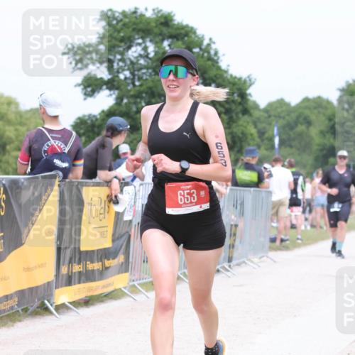 22.06.2025 - Viking Triathlon H.Heesch http://msf.ph/oto/8106864 22.06.2025 14:41:46 Laufen 110, 427, 527, 653 meine-sportfotos.de