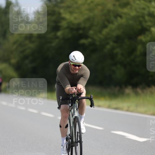 22.06.2025 - Viking Triathlon Yannick Fuchs http://msf.ph/oto/8106890 22.06.2025 11:30:58 Radfahren 44, 156, 329, 335, 358, 511, 535 meine-sportfotos.de
