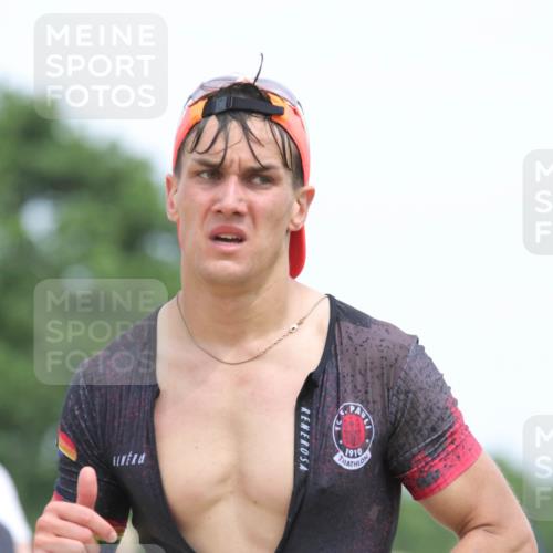 22.06.2025 - Viking Triathlon H.Heesch http://msf.ph/oto/8106892 22.06.2025 14:29:56 Laufen 154, 369, 443 meine-sportfotos.de