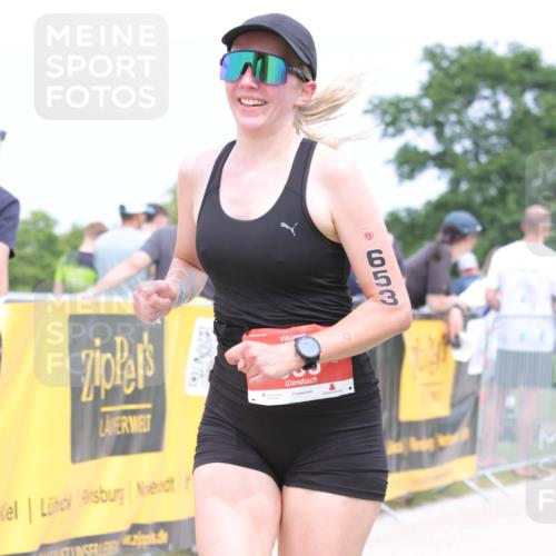 22.06.2025 - Viking Triathlon H.Heesch http://msf.ph/oto/8106916 22.06.2025 14:41:47 Laufen 110, 427, 527, 653 meine-sportfotos.de