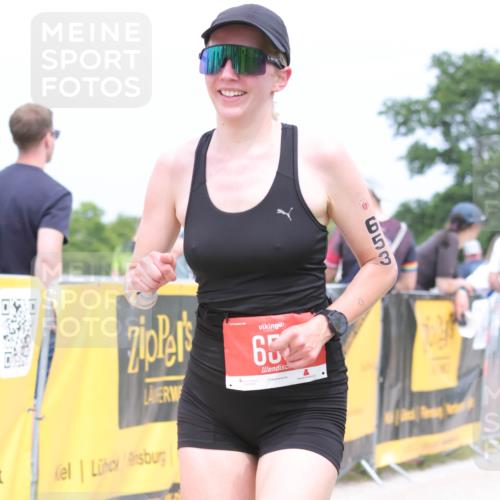 22.06.2025 - Viking Triathlon H.Heesch http://msf.ph/oto/8106921 22.06.2025 14:41:47 Laufen 110, 427, 527, 653 meine-sportfotos.de