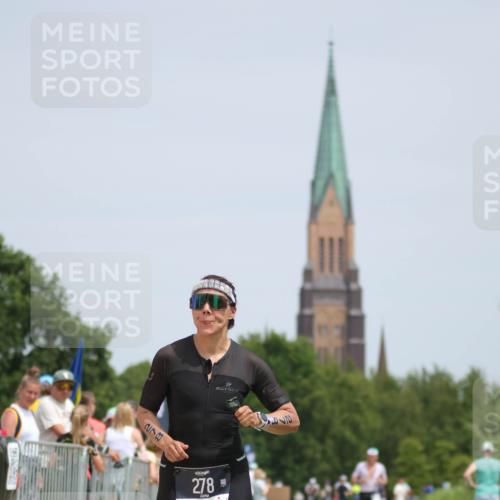 22.06.2025 - Viking Triathlon H.Heesch http://msf.ph/oto/8106952 22.06.2025 14:18:11 Laufen 278 meine-sportfotos.de