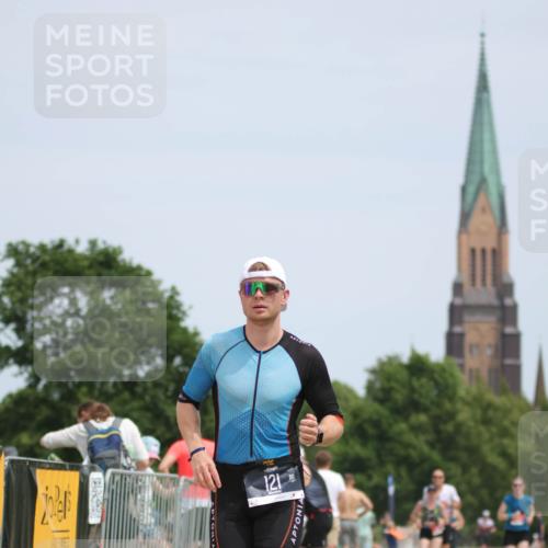 22.06.2025 - Viking Triathlon H.Heesch http://msf.ph/oto/8106967 22.06.2025 13:54:00 Laufen 121 meine-sportfotos.de