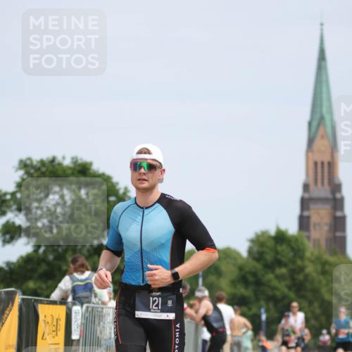 22.06.2025 - Viking Triathlon H.Heesch http://msf.ph/oto/8106971 22.06.2025 13:54:01 Laufen 121 meine-sportfotos.de