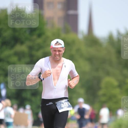 22.06.2025 - Viking Triathlon H.Heesch http://msf.ph/oto/8106983 22.06.2025 14:18:18 Laufen 448 meine-sportfotos.de