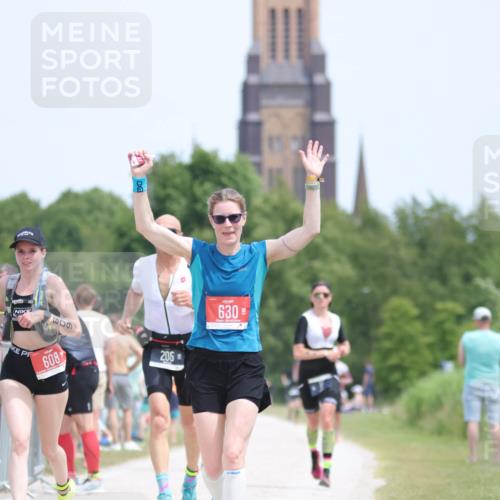 22.06.2025 - Viking Triathlon H.Heesch http://msf.ph/oto/8106984 22.06.2025 13:54:08 Laufen 11, 205, 608, 630 meine-sportfotos.de